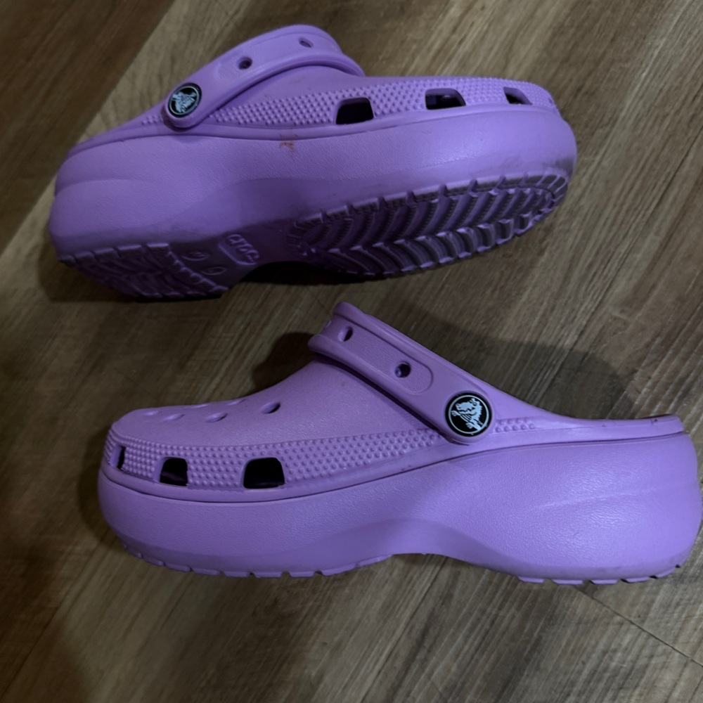 Platform Crocs - Picture 2 of 4